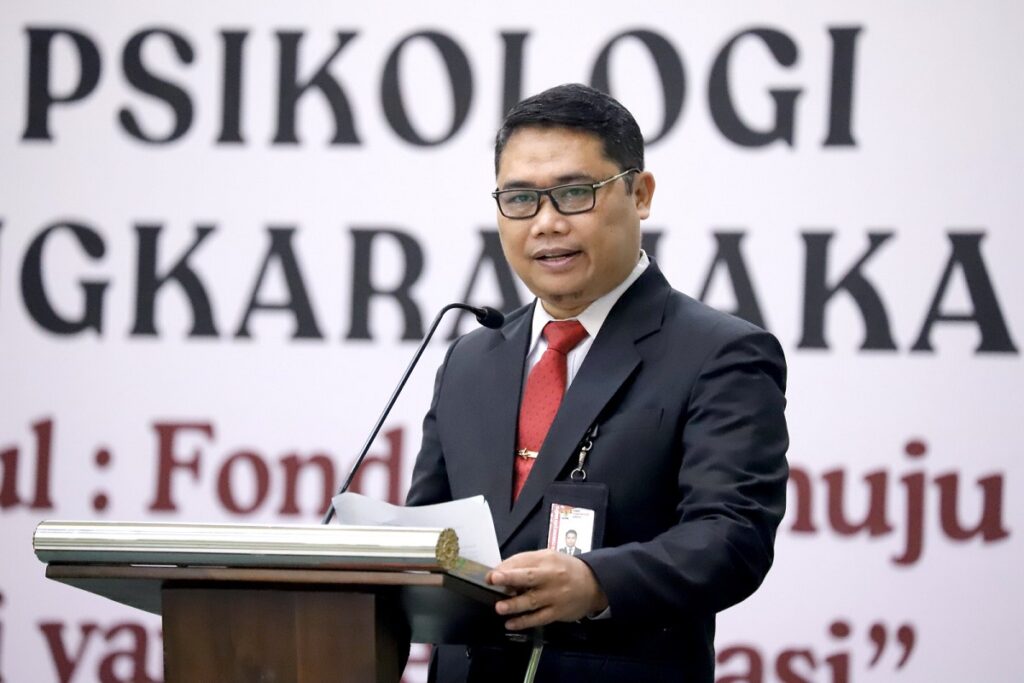 Kisah Inspiratif Brigjen Pol Asep Guntur, Alumni Pertama Fakultas Psikologi yang Kini Jabat Direktur Penyidik KPK